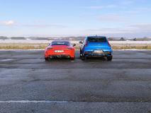 Vyšší je samozřejmě i světlá výška, hatchback je širší a prostornější.