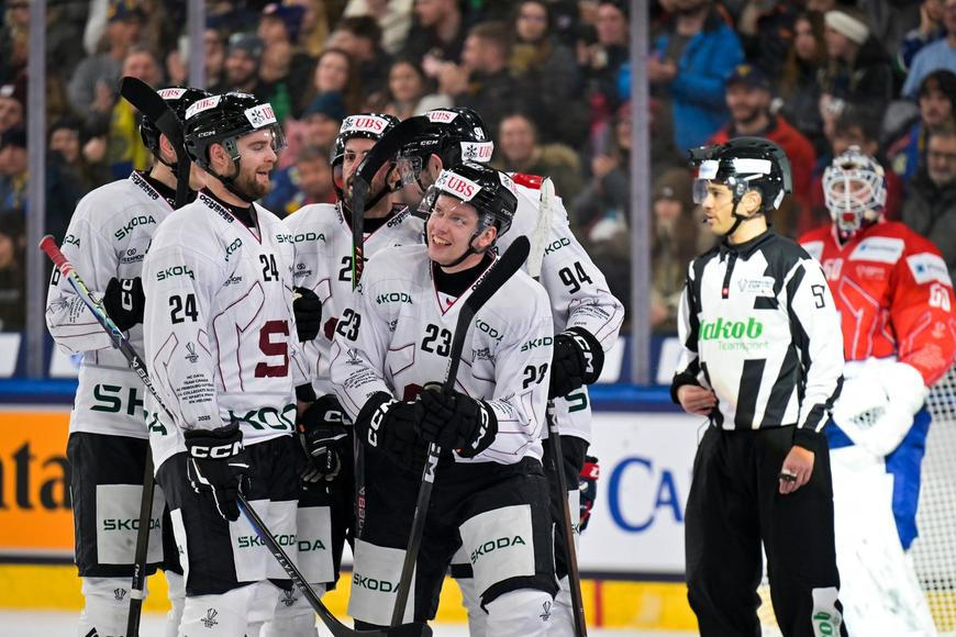 Na druhý pokus Sparta v Davosu uspěla. I díky výbornému Kovářovi porazila Helsinky