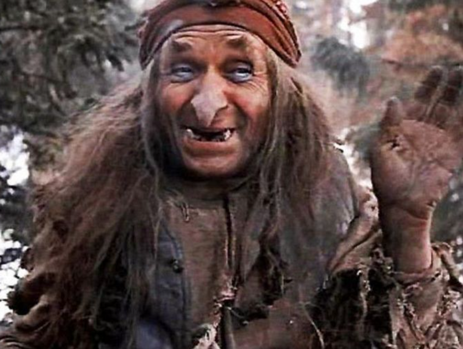 Georgij Milljar jako lstivá Baba Jaga.