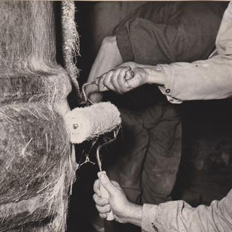 Laminování bylo ve Škodovce velkou technologickou novinkou, která vzbudila značnou pozornost.