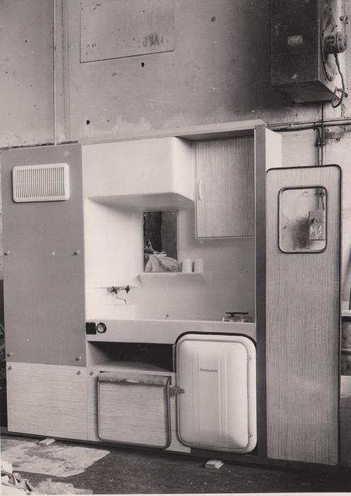 A nakonec rozložení zázemí posádky. Mimochodem, o takto luxusní výbavě si mohou dnešní moderní lokomotivy nechat jen zdát.