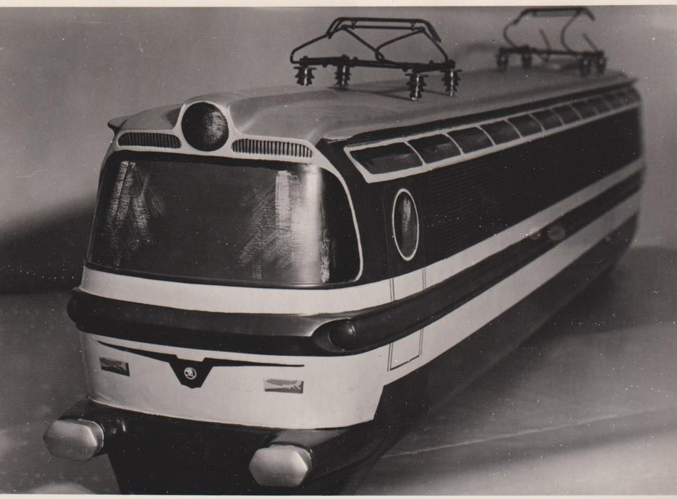 Protože lokomotiva měla zamířit hlavně na vývoz, experimentovalo se s atraktivními barevnými kombinacemi již ve stádiu malého modelu.