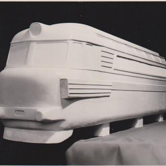 Takto měla Laminátka původně vypadat. Návrh od Františka Kardause, autora tvarů tramvaje T3, je poněkud poplatný době.