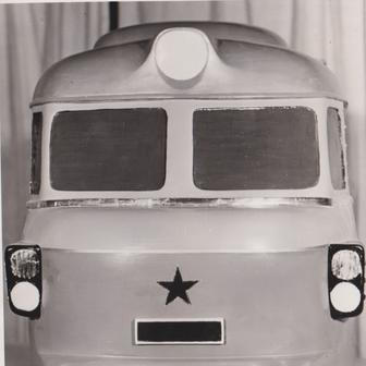 Takto měla Laminátka původně vypadat. Návrh od Františka Kardause, autora tvarů tramvaje T3, je poněkud poplatný době.