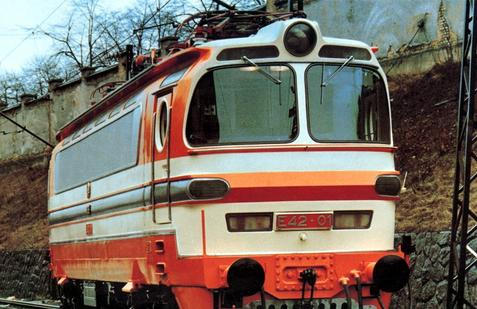 První sériově vyrobená Laminátka E 42.01 zamířila do Bulharska.