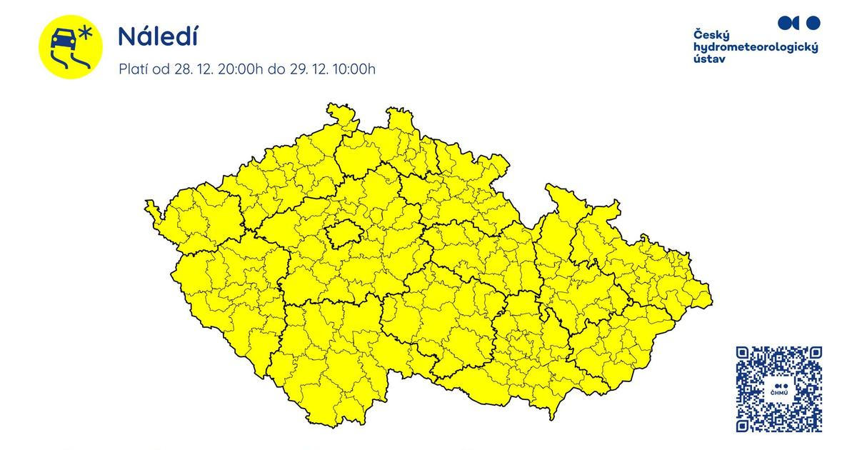 Řidiči pozor! Na silnicích v celém Česku se bude tvořit náledí, varují meteorologové