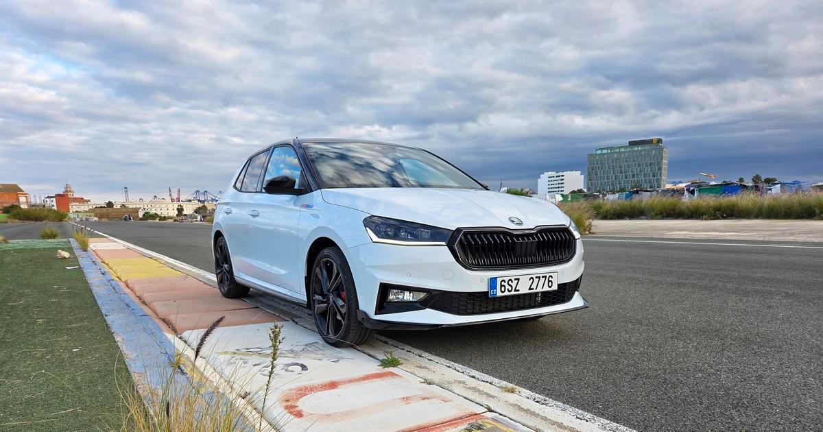 Fabia, jak ji neznáte. Verze 130 má pod kapotou skládačku a věc, co žádná jiná Škoda