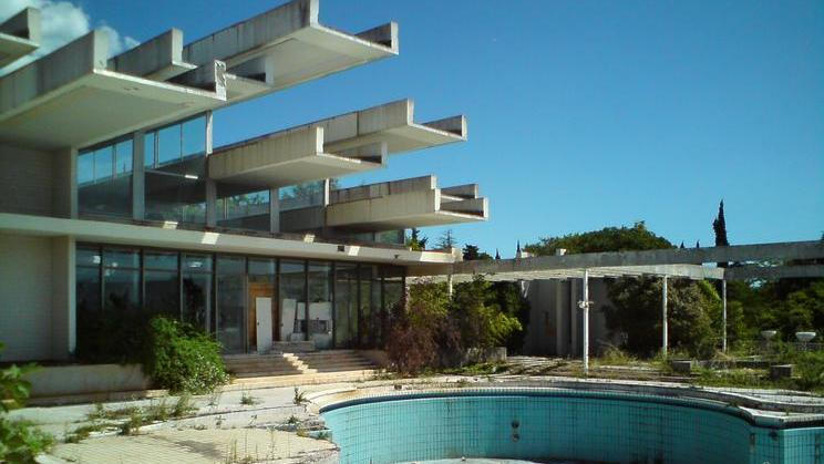 Hotel Haludovo dnes zeje prázdnotou.