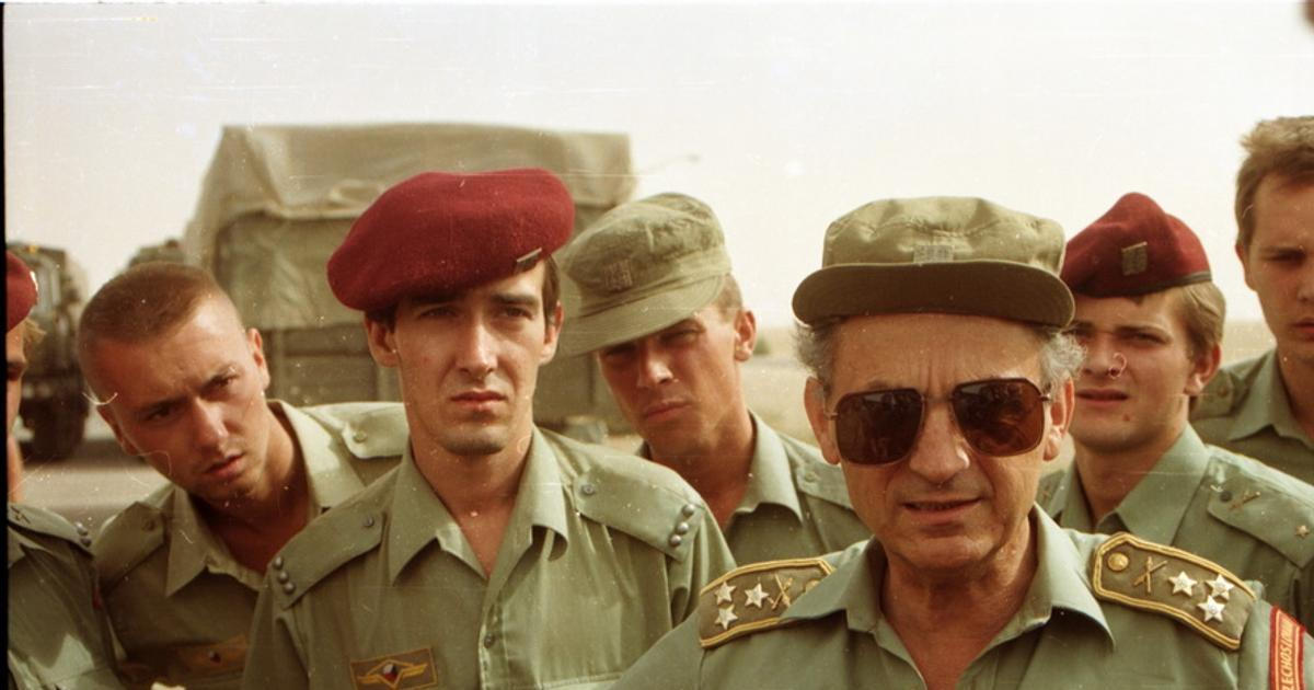 „Posílali mi číšníky.“ Vojáci ze Slaného nasedli do „galaxie“ a vyrazili na Saddáma