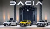 Na začátku roku k zákazníkům přijedou omlazené Dacie Sandero a Jogger. Design lehce vyhladil vrásky, do interiéru se nastěhovaly modernější a doposud zapovězené technologie a pod kapotu Joggeru a Sandera Stepway zamířil 1,8litrový benzinový hybrid. Úplně nový je také plynový pohon s vyšším výkonem, větší nádrží a možností automatického řazení. Inovované Sandero začíná na 339 900 korunách, Sandero Stepway na 376 900 korunách a Jogger na 425 500 korunách.