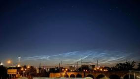 Svítící mraky nad Brnem, zachytit se je povedlo i nad Brnem.