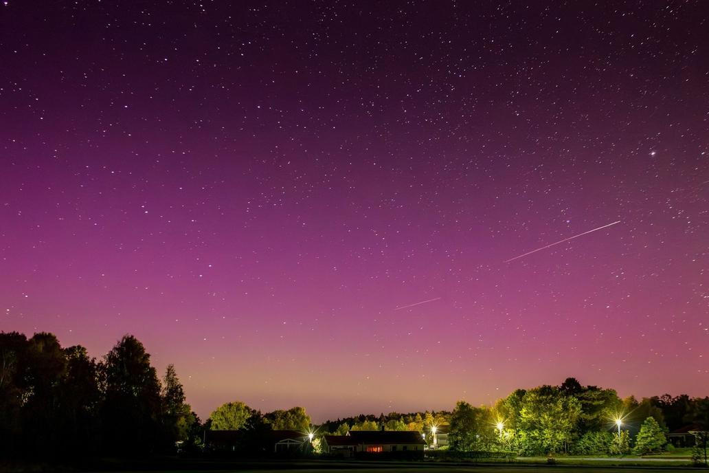 Zatímco srpnové Perseidy letos částečně přezářil Měsíc, prosincové Geminidy nabídly v polovině měsíce ideální podmínky.