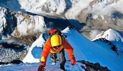 Příběh Australana Lincolna Halla patří k nejneuvěřitelnějším záchranám v dějinách výstupů na Mount Everest.