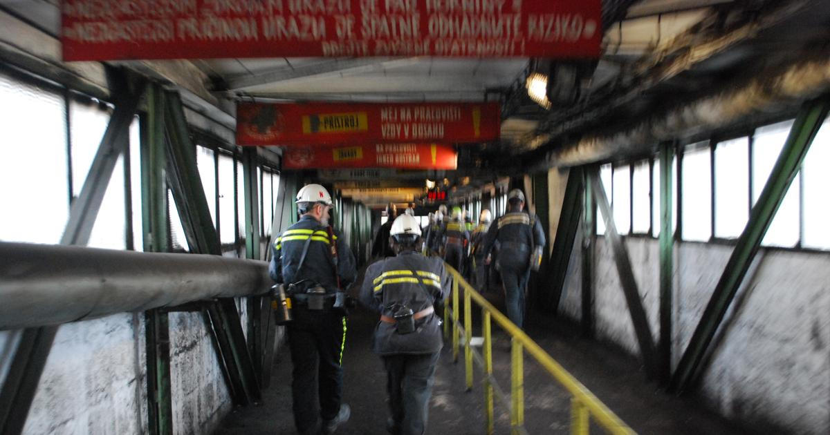 „To hrozné musíte zapomenout.“ Poslední uhlí z porubu 300215, kde zaniká havířina