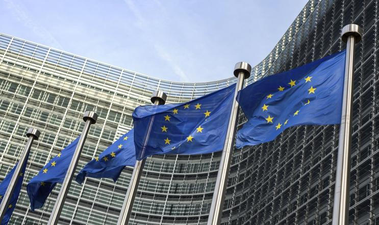 Evropská unie, vlajky, ilustrační foto