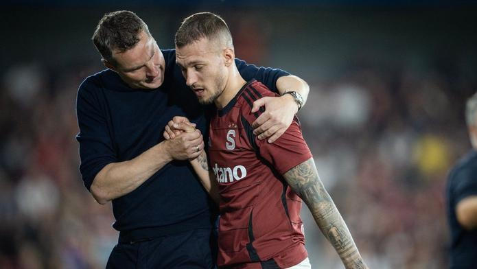 Kouč Sparty Brian Priske s kapitánem týmu Lukášem Haraslínem