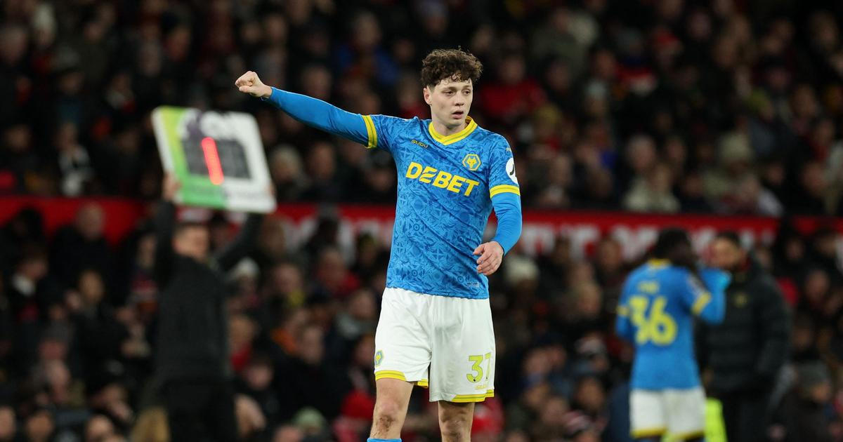 Krejčí hrdinou, dal gól Manchesteru United. Odčinil smolný okamžik a Vlci mají bod