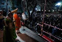 Japonští budhisté přivítali Nový rok v chrámech; snímek je z Tokia.