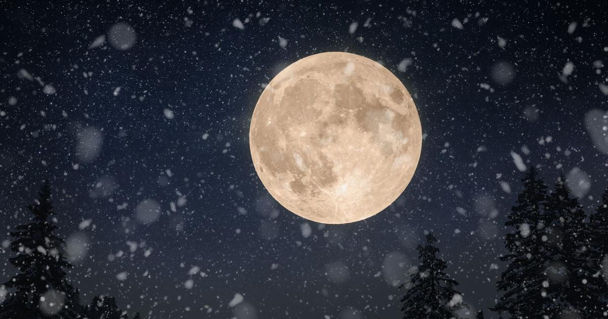 Solar Eclipse, Aurora Borealis, and Christmas Moon – Aktuálně.cz