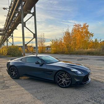 Cena začíná zhruba na 9,5 milionu korun, ještě však před přípatky.