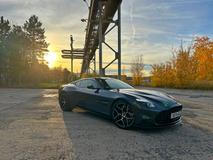 Ohromuje i výkony dvanáctiválcového motoru.