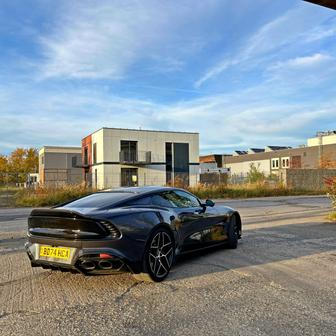 Aston Martin Vanquish.