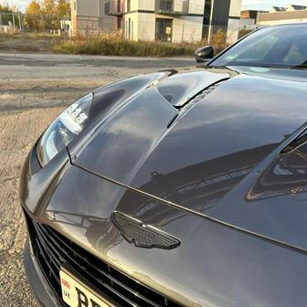 Aston Martin Vanquish.