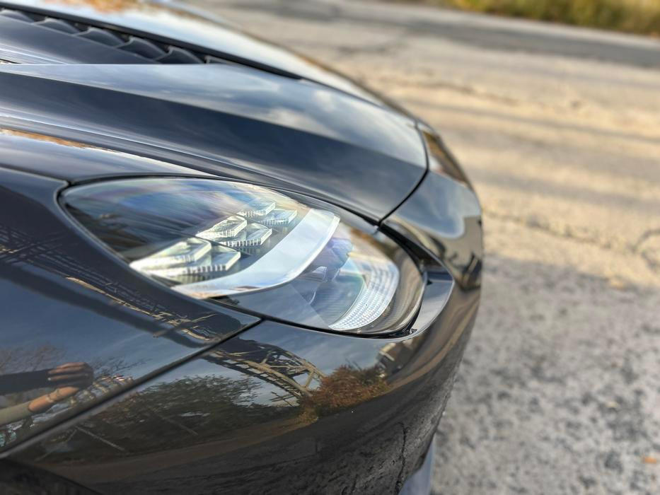 Jde ale o výjimečné luxusní GT.