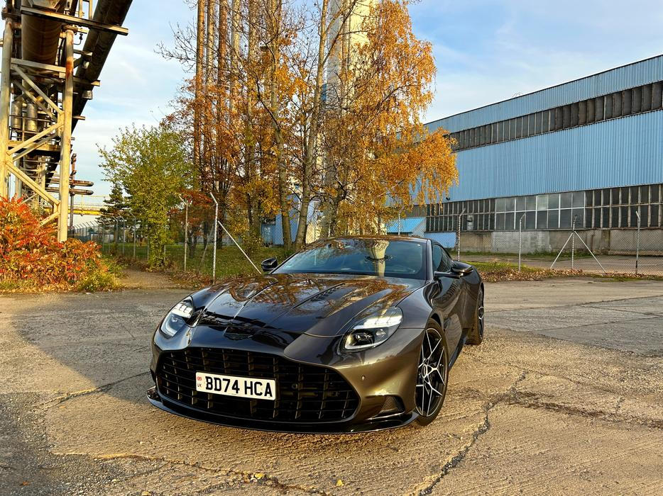 Aston Martin Vanquish.