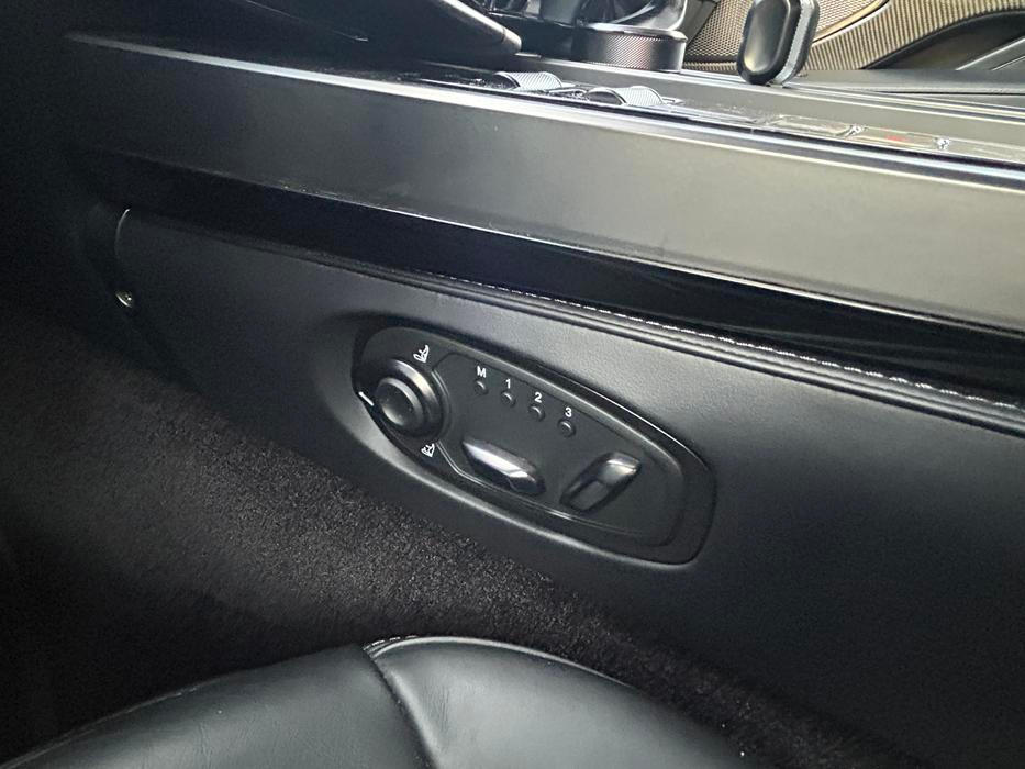 Aston Martin Vanquish.