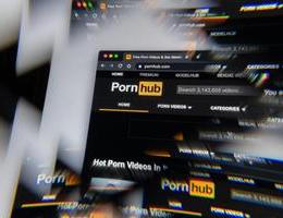 Pornhub Year in Review každoročně nabízí nečekaně otevřený pohled na to, co lidi po celém světě zajímá, přitahuje a fascinuje.