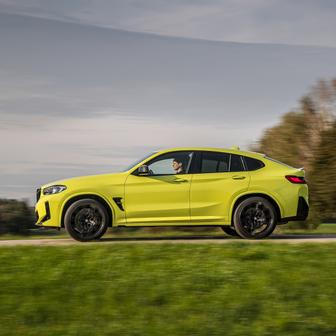 Také za BMW X4 se loni zavřela definitivně vrata výrobního závodu. Podle německých médií bude nástupce už jen elektrický, vycházející z techniky iX3. Kdo by měl zájem o spalovací motory, může sáhnout po X2.