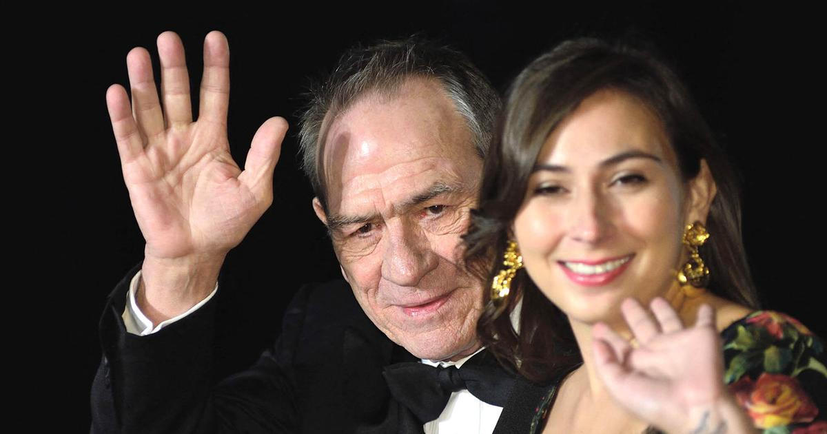 Zemřela dcera Tommyho Lee Jonese Victoria. Hrála s ním v Mužích v černém 2