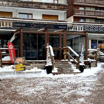 Z noční oslavy se stala tragédie. Crans-Montana truchlí