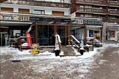 Z noční oslavy se stala tragédie. Crans-Montana truchlí