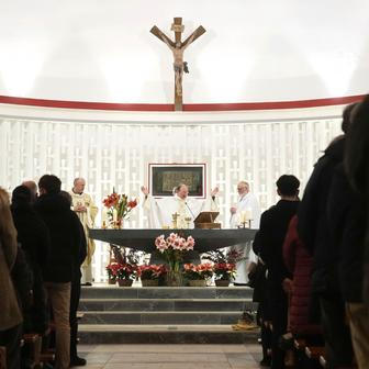 Z noční oslavy se stala tragédie. Crans-Montana truchlí