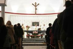 Z noční oslavy se stala tragédie. Crans-Montana truchlí