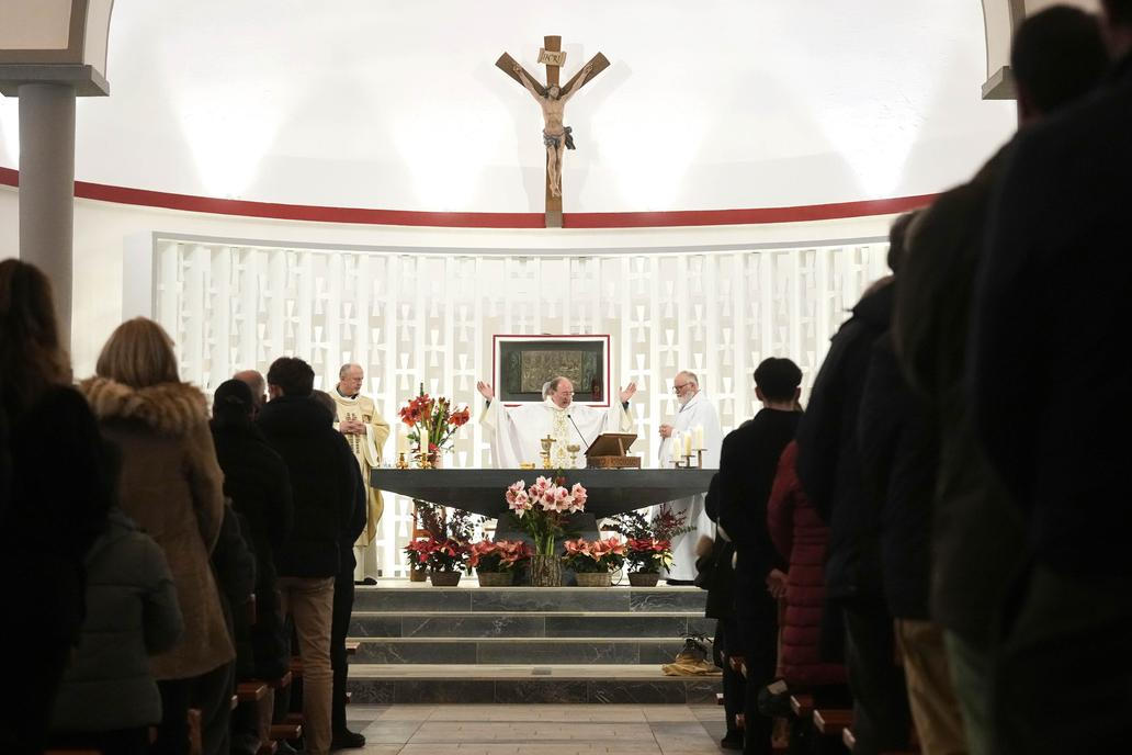 Z noční oslavy se stala tragédie. Crans-Montana truchlí