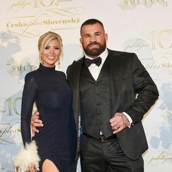 Lela a Karlos Vémola