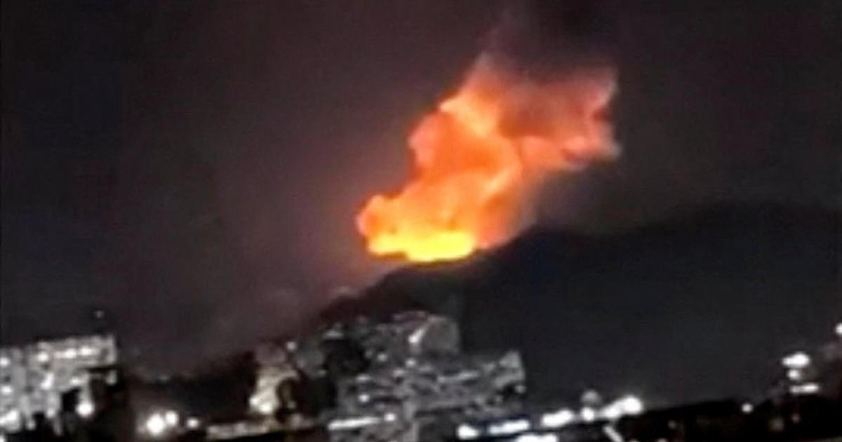 Venezuelskou metropolí Caracasem otřásly silné exploze, uvedly agentury