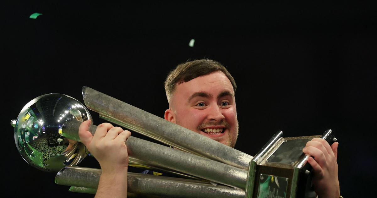 Littler ve finále deklasoval 7:1 Van Veena a obhájil titul na šipkařském MS