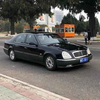 Toto už je limuzína Zunma, která nebyla příliš úspěšná a montovala se na základě licence SsangYongu na model Chairman vycházející z techniky Mercedes-Benz.