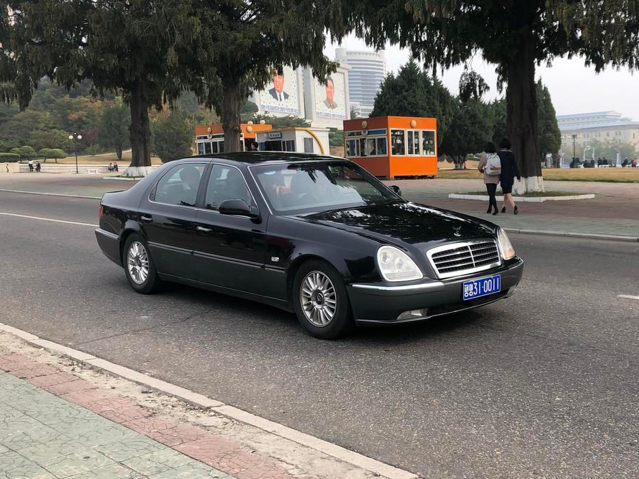 Toto už je limuzína Zunma, která nebyla příliš úspěšná a montovala se na základě licence SsangYongu na model Chairman vycházející z techniky Mercedes-Benz.