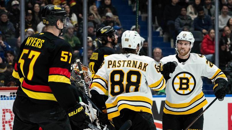 Bruins Canucks Hockey