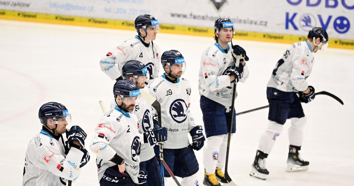 Strach v Plzni. Kvasnička dostal kolenem do hlavy a zůstal bezvládně ležet