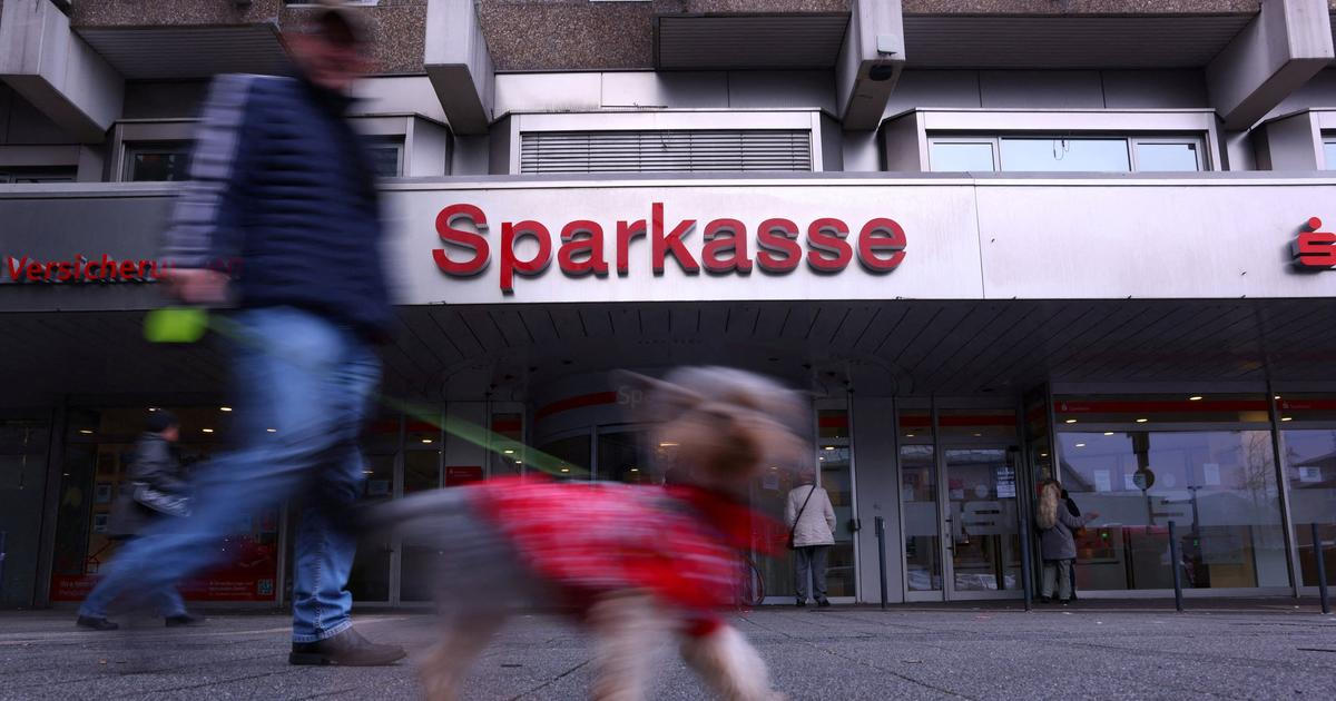 Lupiči si z německé spořitelny mohli odnést v přepočtu skoro 2,5 miliardy korun