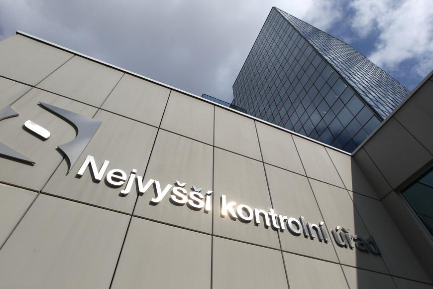 Snaha digitalizovat výdej pasů a víz v Česku výrazně kulhá, varuje NKÚ