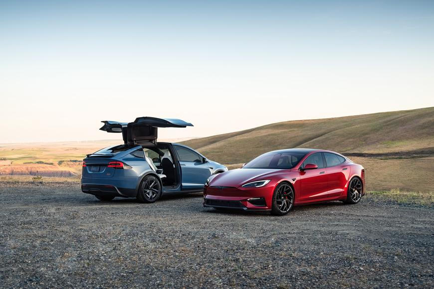 Problémy Elona Muska nekončí. Tesla přišla o pozici jedničky mezi elektromobily