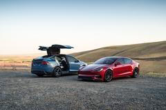 Tesla přišla o pozici elektrické jedničky.