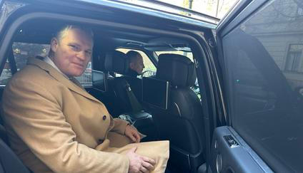 Poslanec Motoristů Filip Turek při odjezdu z jednání vládních stran, 5. ledna 2026. Ilustrační foto.